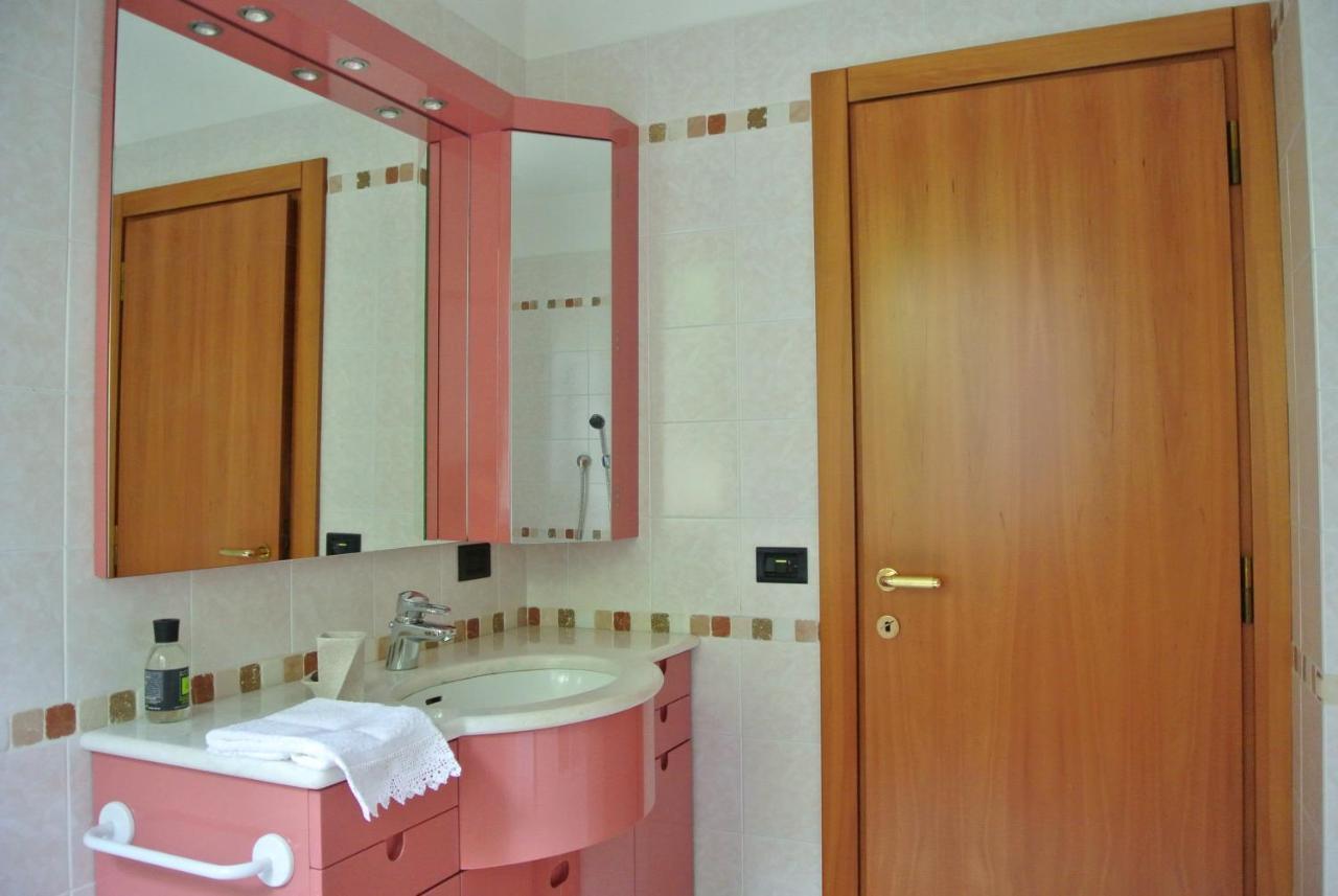 קומו B&B Sari מראה חיצוני תמונה